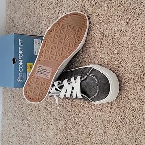 Never worn Casual shoe